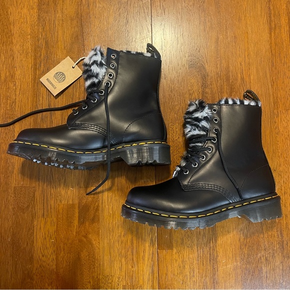 Dr. Martens 1460 8-Eye Serena Boot - Black / Zebra *NWT* - Picture 3 of 10